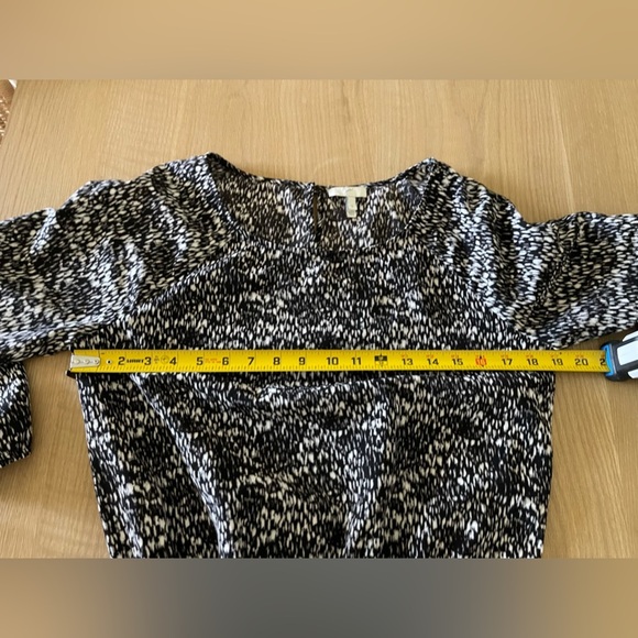 Joie| Black & White Geometric Pattern Dress, Slight Ruffle—Size Small•••Cute! - Picture 10 of 11